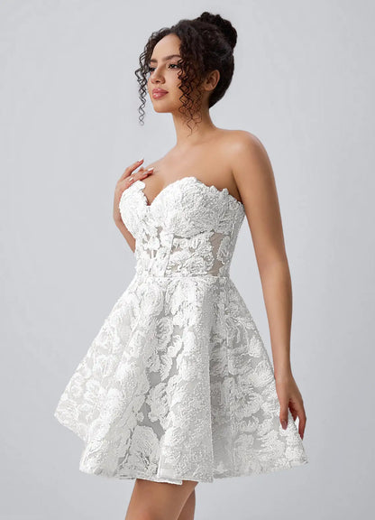 Sparkling A-Line Sweetheart Sleeveless Beaded White Short Homecoming Dress
