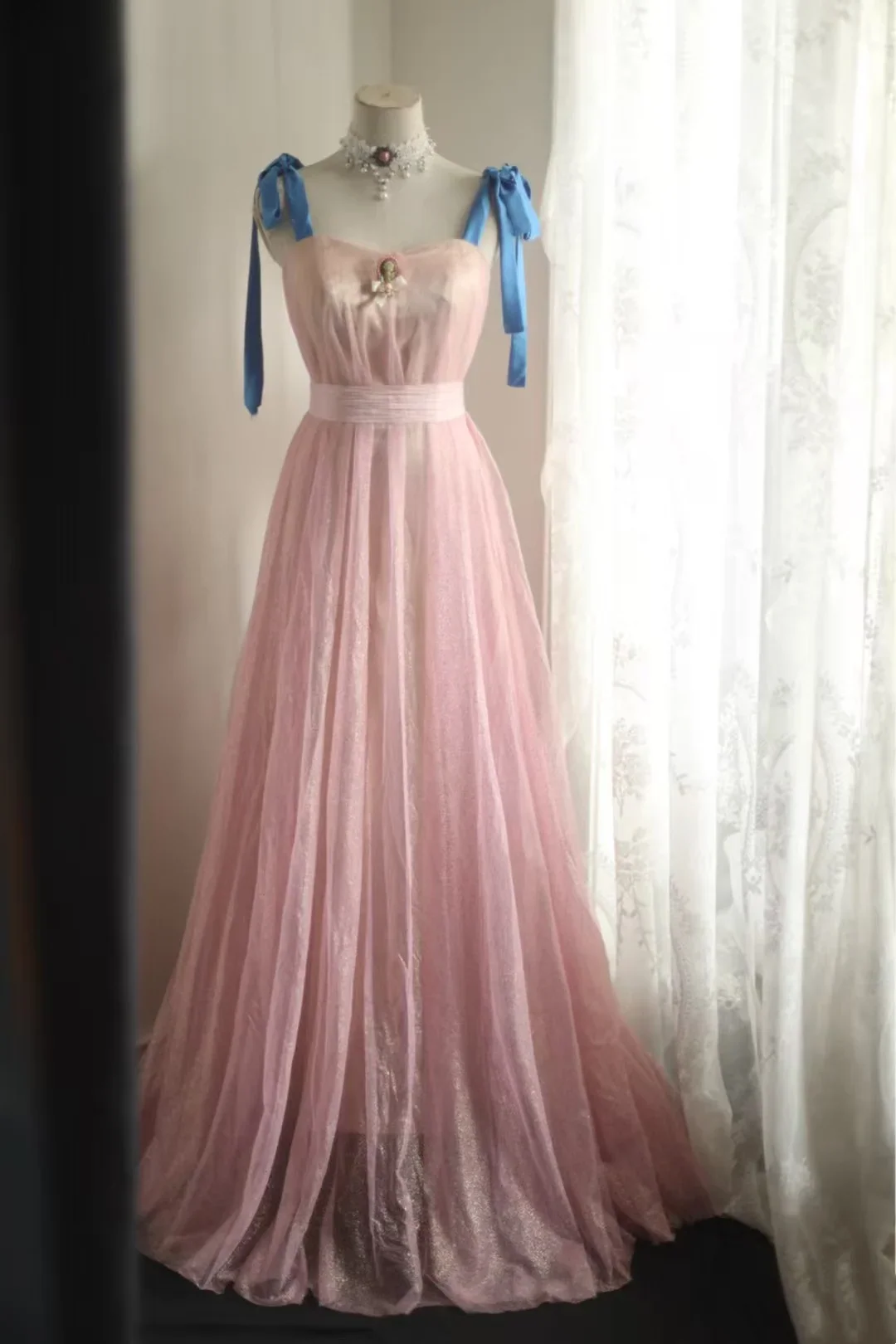 Sweetheart Neckline Tulle Prom Dress with Blue Bow Straps, Satin Waist Sash and Sheer Back Train