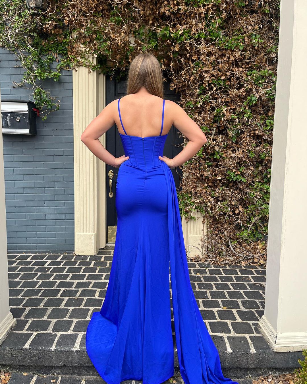 Cute Mermaid Sweetheart Royal Blue Satin Long Prom Dresses with Beading