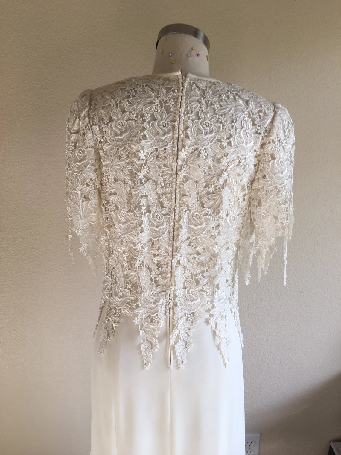 Vintage Lace Mid Calf Length Cream Lace Mother of the Bride Dresse