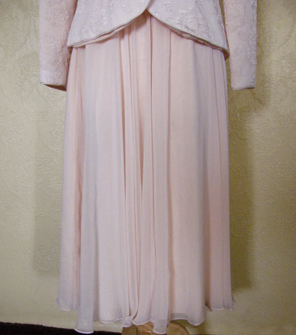 Two Piece Light Blush Pink Knee-length Mother Of The Bride Dress