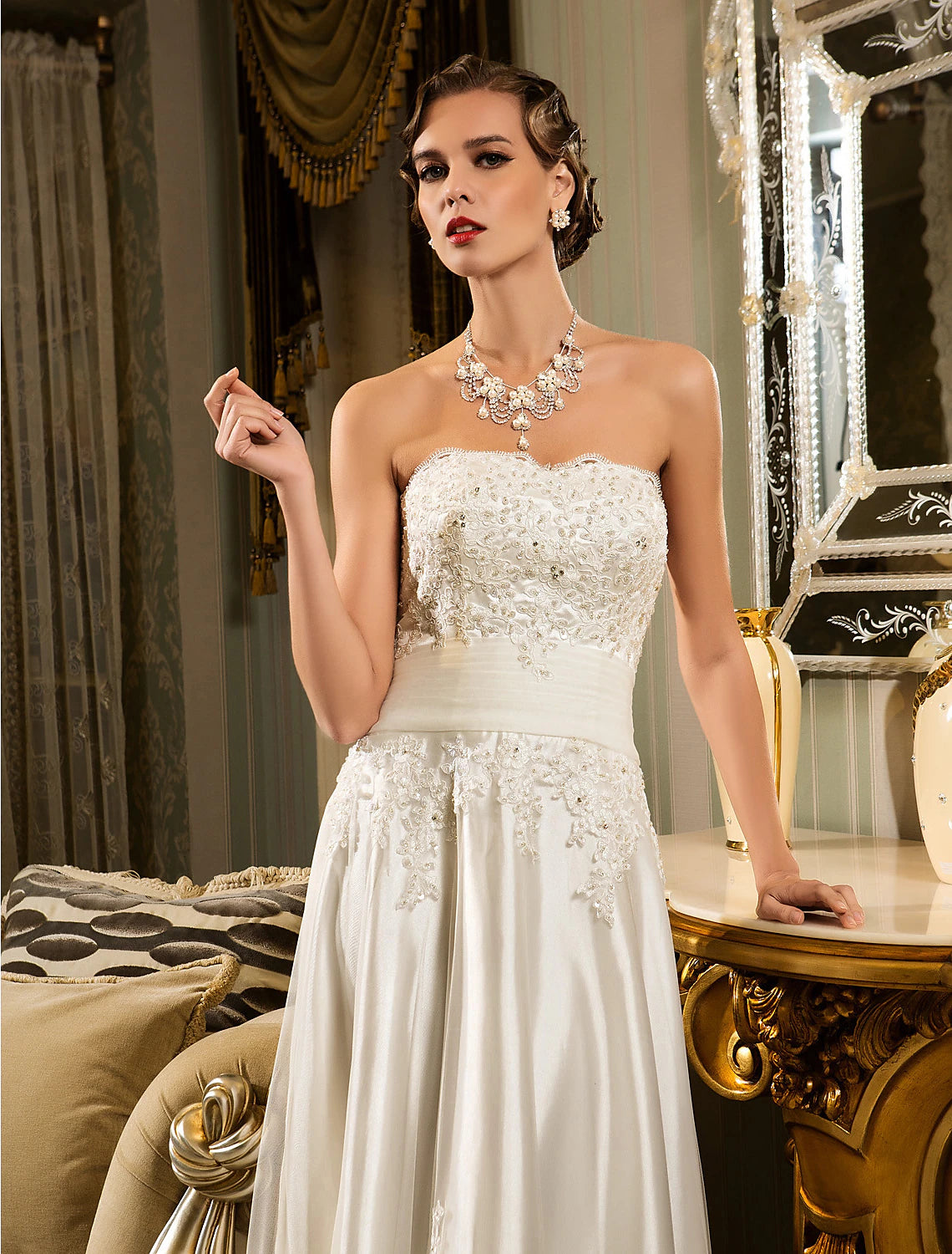 Reception Little White Dresses Wedding Dresses A-Line Sweetheart Strapless Asymmetrical Lace Bridal Gowns With Appliques Button Summer Wedding Party