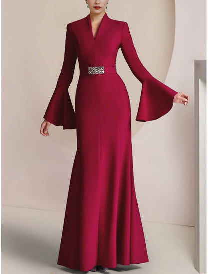 A-Line Mother of the Bride Dress Wedding Guest Party Elegant V Neck Floor Length Stretch Chiffon Long Sleeve with Pleats Crystal Brooch