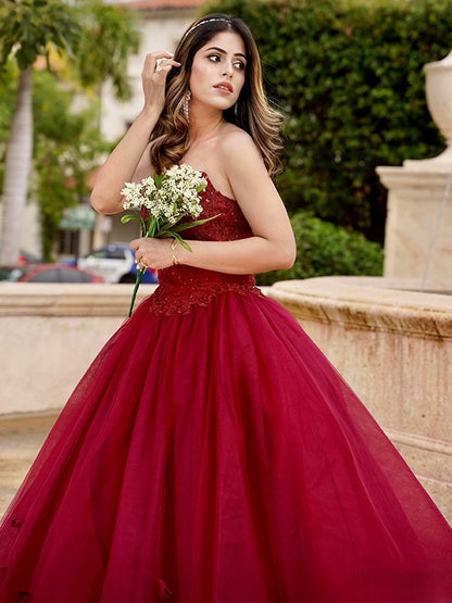 Ball Gown Tulle Applique Sweetheart Sleeveless Floor-Length Dresses