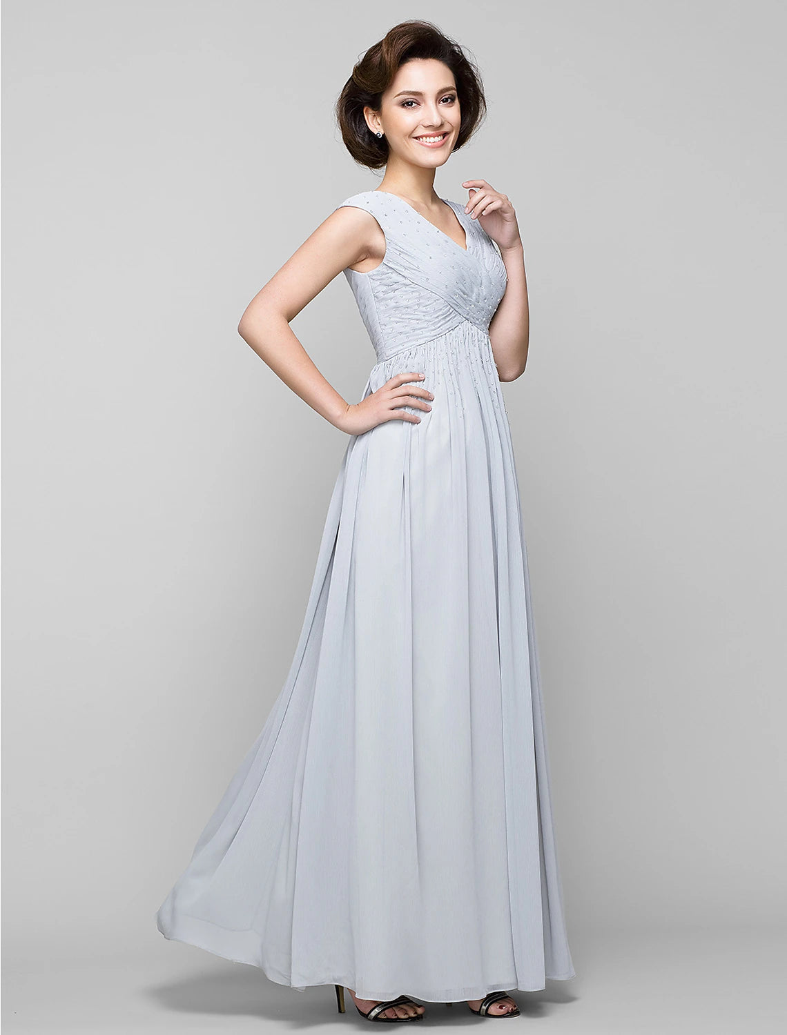 A-Line Mother of the Bride Dress Elegant V Neck Floor Length Chiffon Sleeveless with Criss Cross Beading