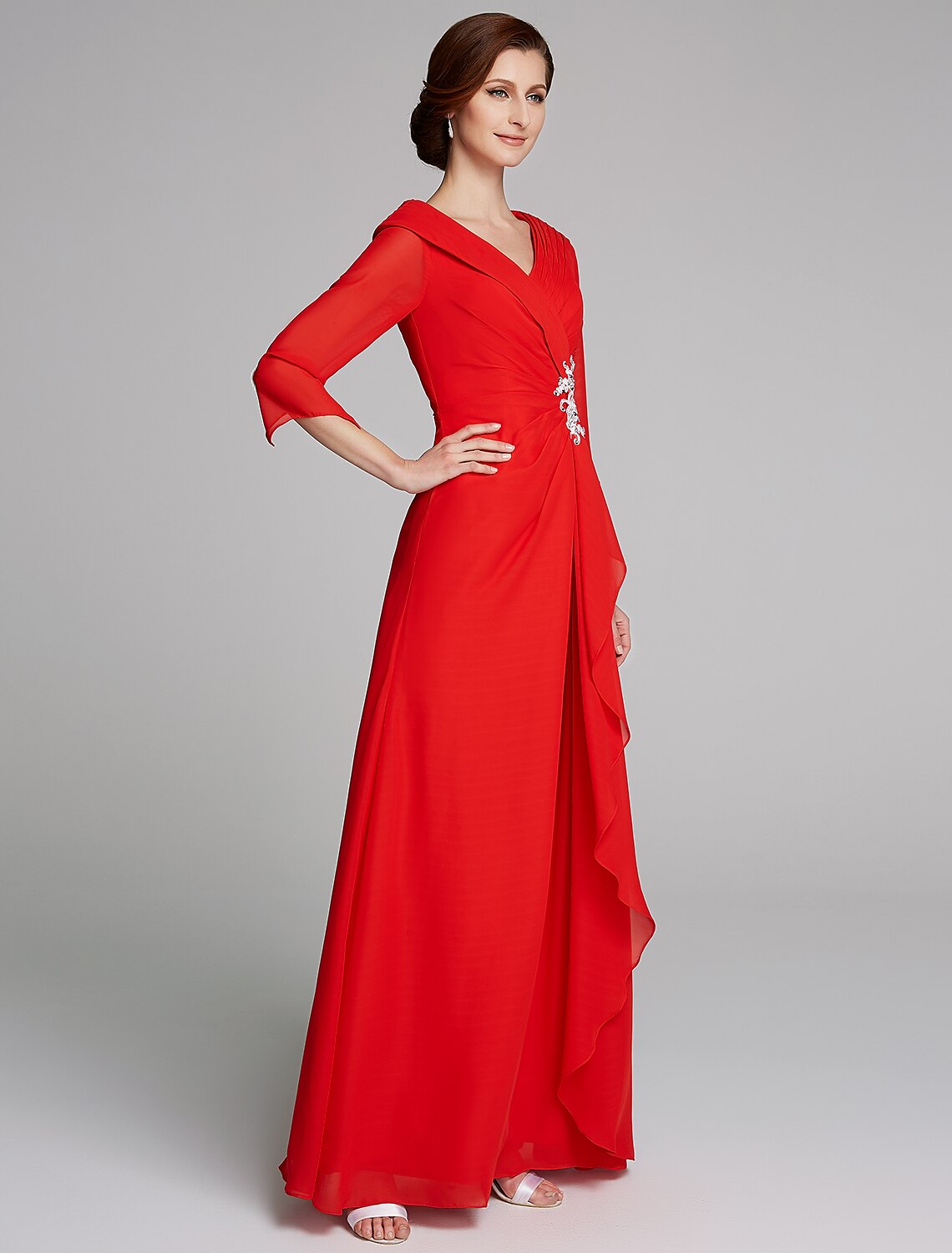 A-Line Mother of the Bride Dress Elegant V Neck Floor Length Chiffon Half Sleeve with Pleats Appliques