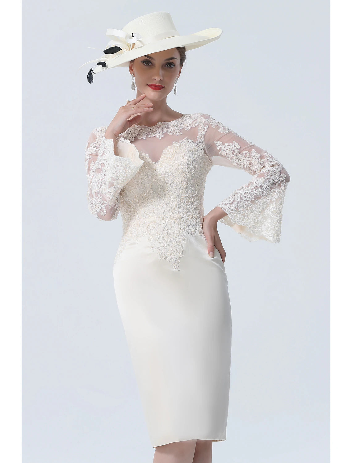 Sheath / Column Mother of the Bride Dress Vintage Plus Size Elegant Jewel Neck Knee Length Satin Lace Long Sleeve with Lace