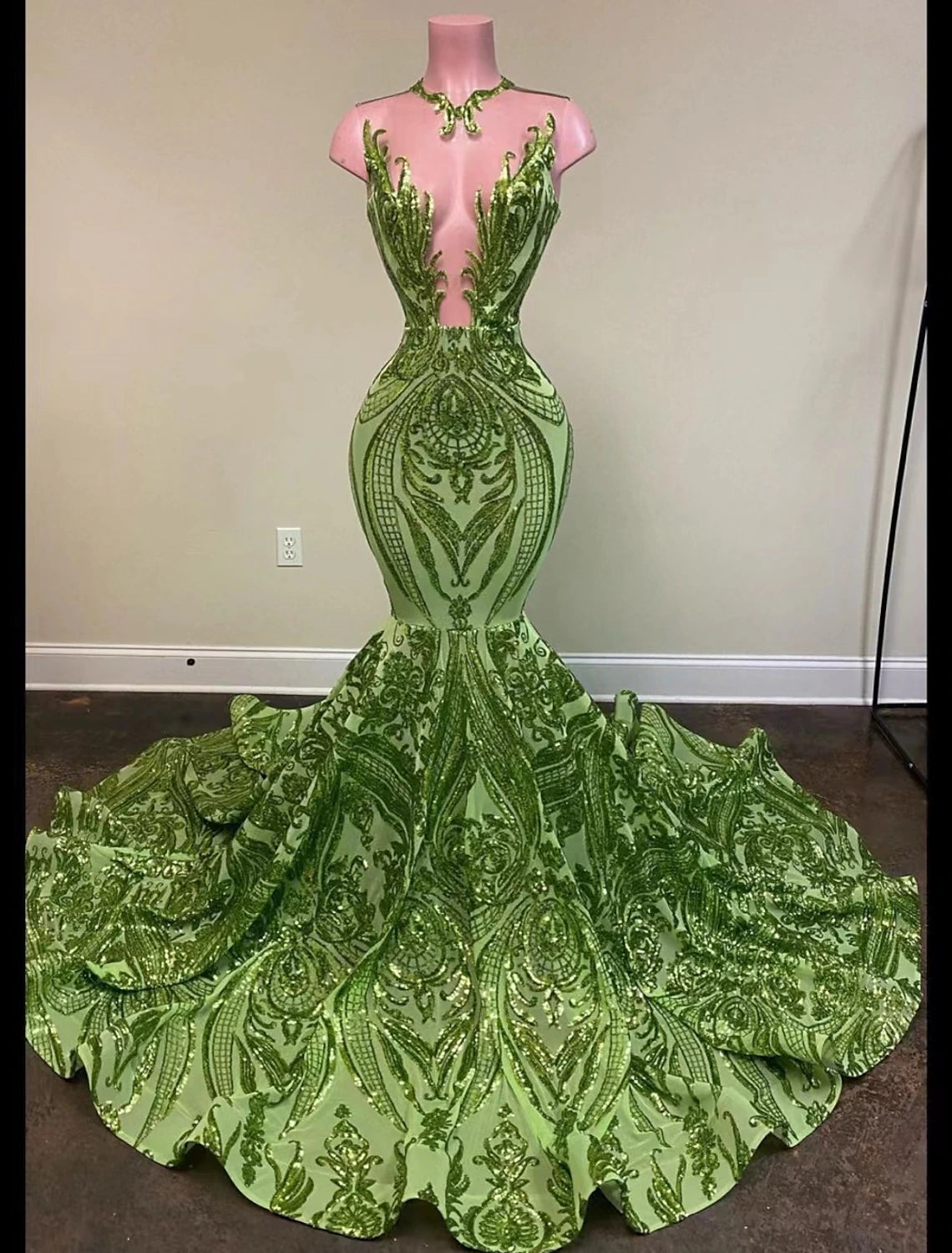 Mermaid Black Dress Evening Gown Elegant Dress Carnival Formal Court Train Sleeveless Illusion Neck African American Sequined with Sequin