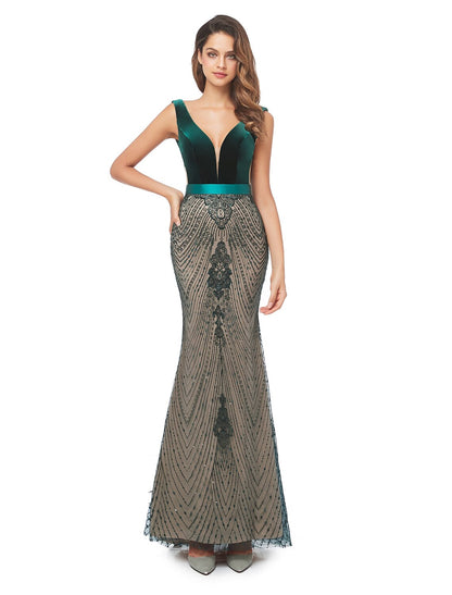 Mermaid / Trumpet Evening Gown Luxurious Dress Formal Evening Sweep / Brush Train Sleeveless V Neck Fall Wedding Guest Velvet Backless with Beading